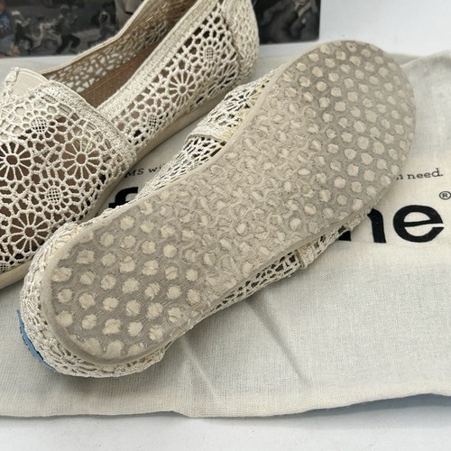 100 % Authentic Tom's Crochet, Color: Navy, Black,Silver,Natura, Size 7 - Picture 5 of 9