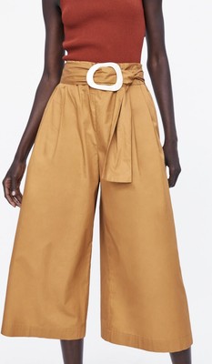 zara calcas plissadas