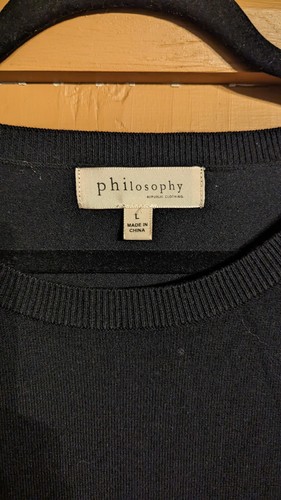 Suéter grande de punto ligero Philosophy negro manga larga cuello redondo Philosophy para mujer - Imagen 3 de 6