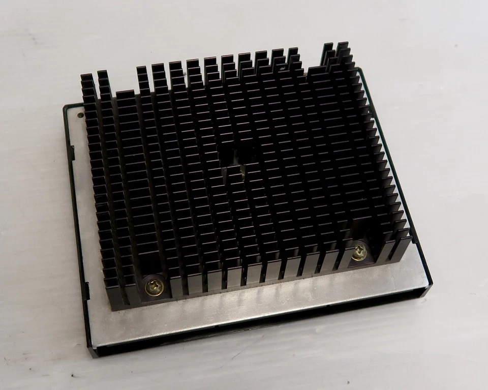 Intel Pentium II Xeon 450MHz, Slot 2, 1MB Cache, 100MHz, SL33U, Collectors Item - Image 4 of 4