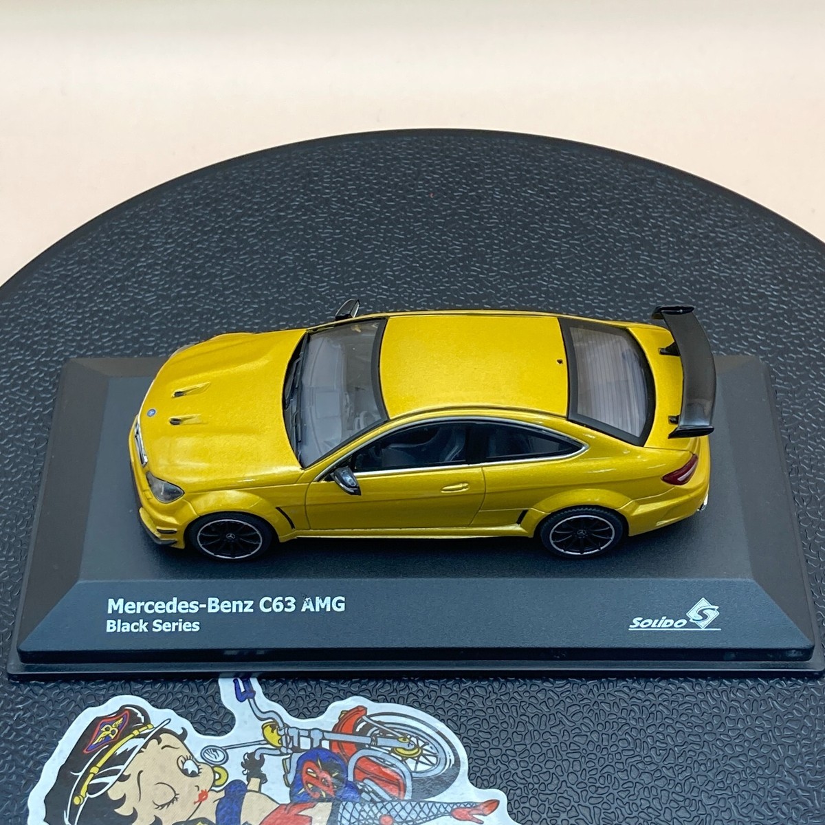 Solido 1/43 Mercedes-Benz C63 AMG Black Series yellow gold