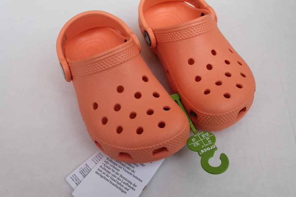 Crocs Melón Naranja Sin Cordones Clásicos Zueco Zapatos Niño Niña o Niño Talla 9 NUEVO Foto 2 de 4