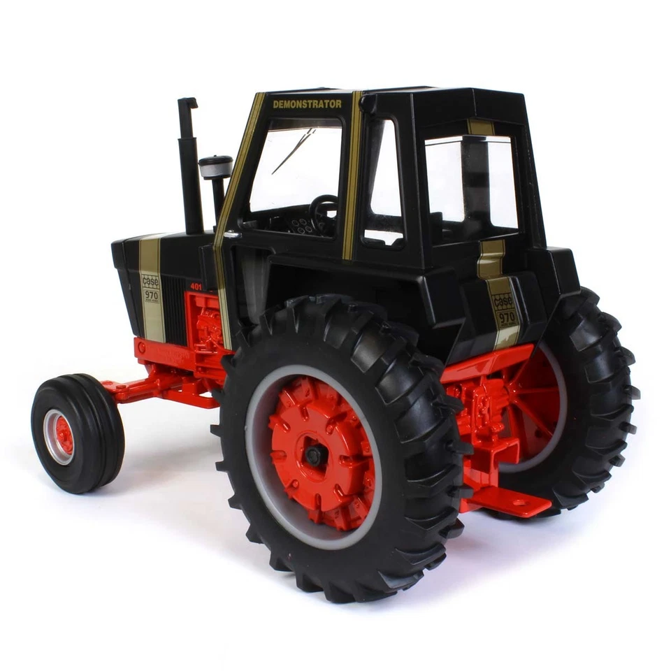 Trattore Black Knight Con Cabina In Scala 1/16, Serie Prestige Di ERTL 44189 - Immagine 4 di 4