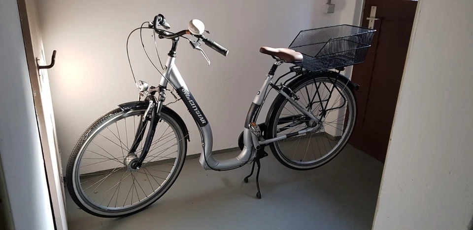 -Alu Bike-Made in Germany-Verstellbare Gabel-Standlicht-Mittelständer-Pannensich
