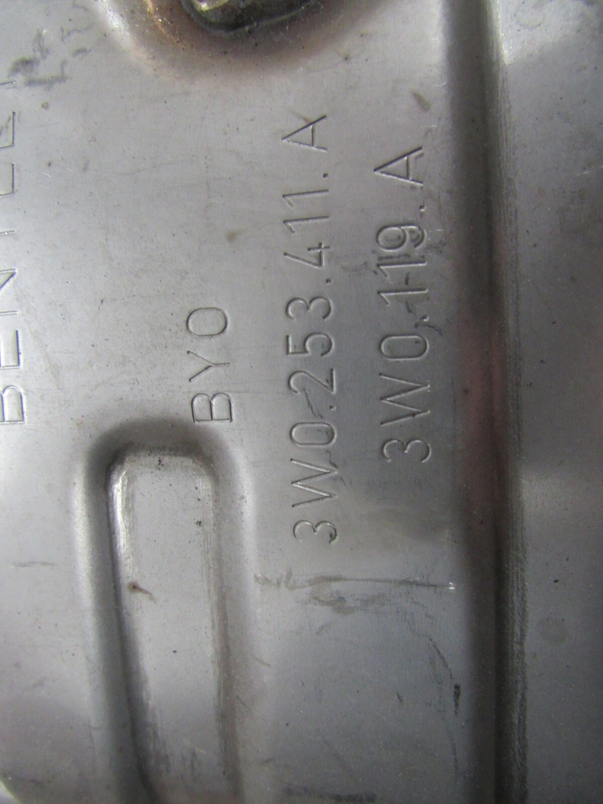 2013 BENTLEY CONTINENTAL GTC GT V8 EXHAUST PIPES MUFFLER MID SILENCER  OEM -6872