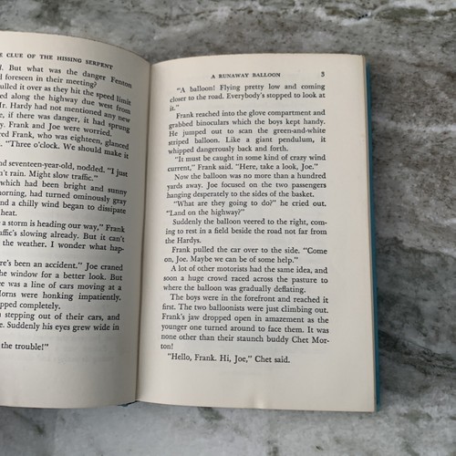 The Clue of the Hissing Serpent The Hardy Boys Blue (c)1974, e4 - Picture 7 of 13