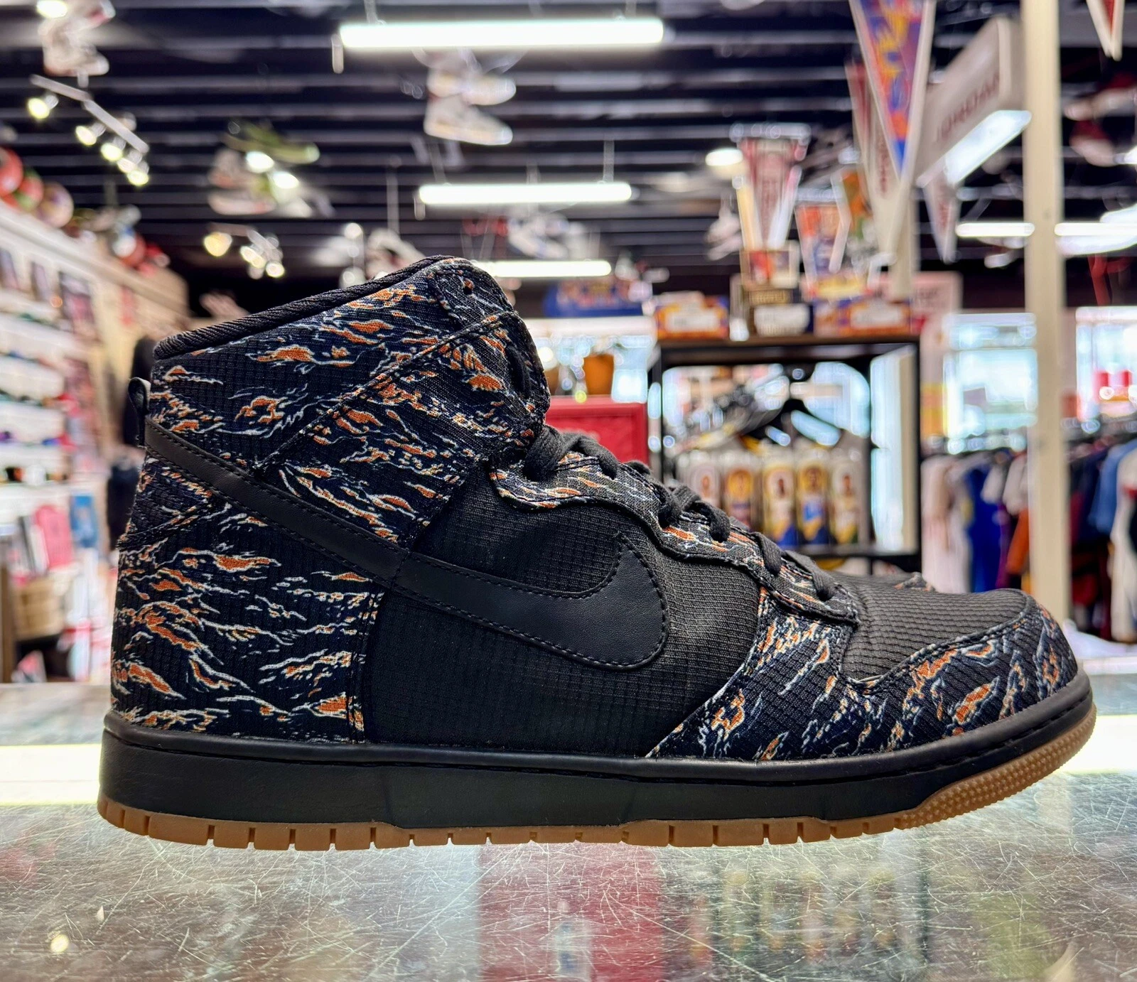 Taille 14   Nike Dunk Supreme High Noir