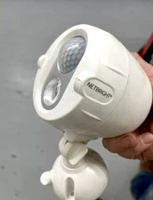 Mr Beams MBN342 Wireless LED Motion Spotlight – NetBright Tech – Lightly Used