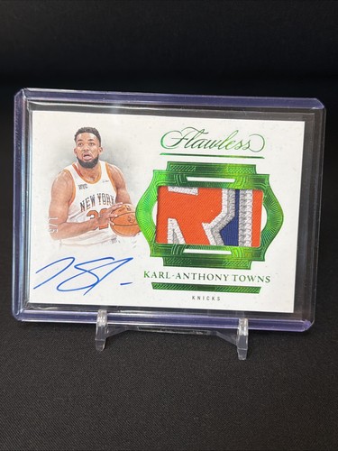 2024-25 Panini Flawless New York Knicks Patch Auto Karl-Anthony Towns 3 Color