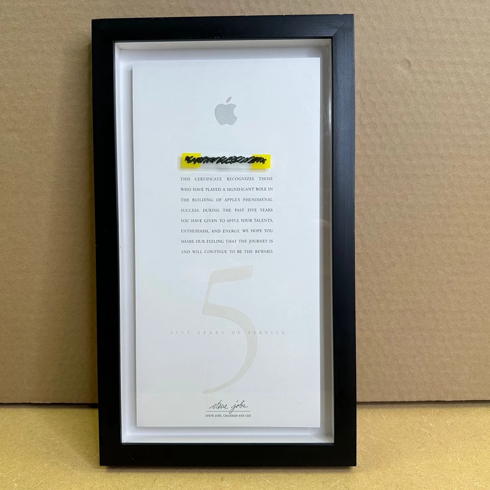 RARE __ 5 YEAR AT APPLE_ANNIVERSARY AWARD _ COPY PRINTED SIGNATURE OF STEVE JOBS - Image 2 of 4