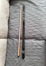 Action BW10 Pool Cue   Black  White Classic Design, Great Condition