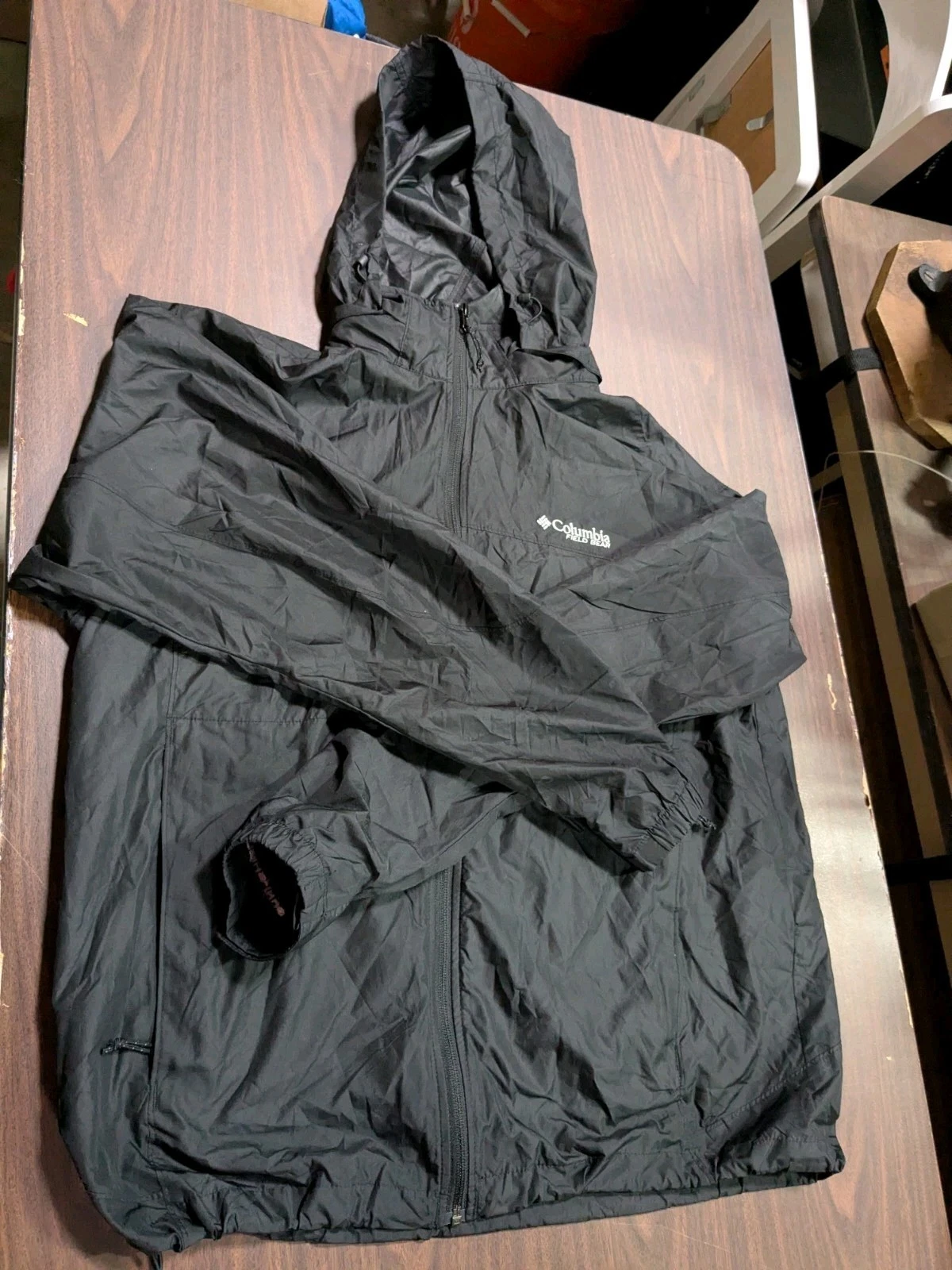 Columbia Field Gear Windbreaker Jacket. Black. Size XL.