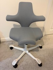 HÅG Capisco 8106 Office Chair light blue/grey with white frame
