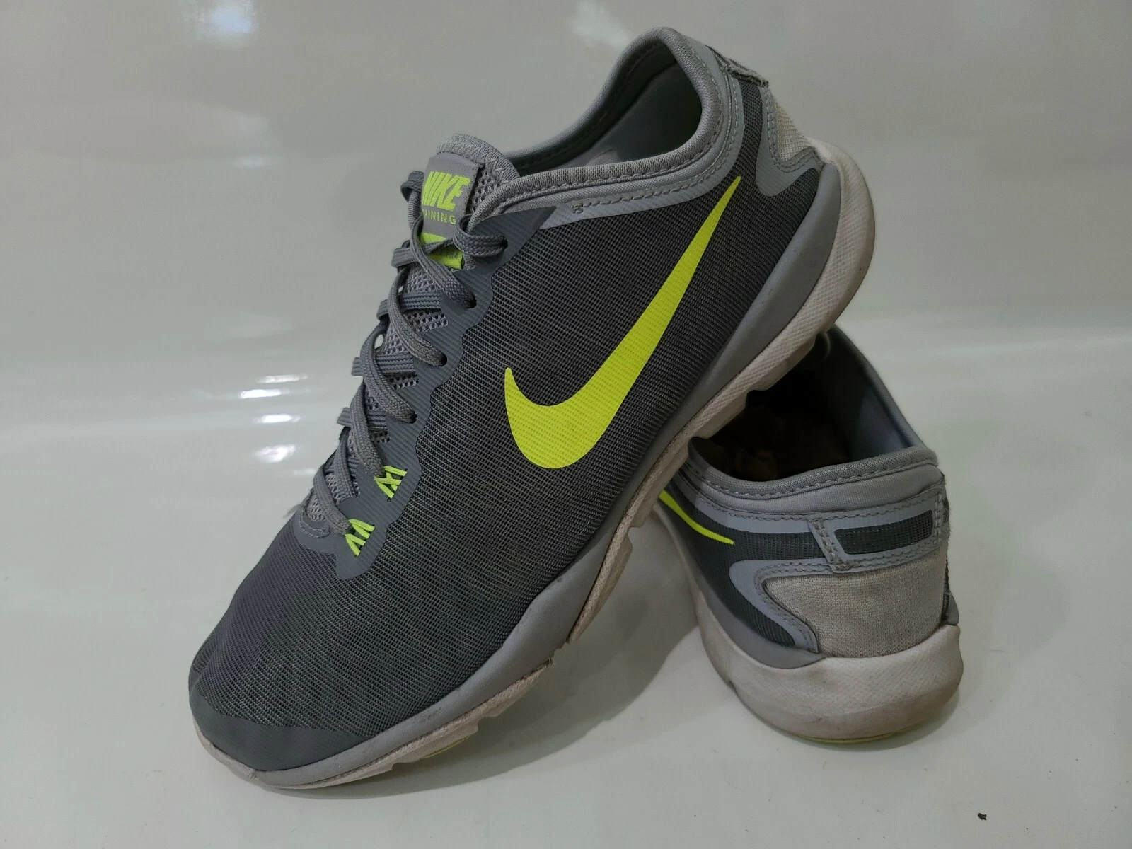CHAUSSURES baskets Nike femme Flex Supreme cool gris blanc volt pointure 8 823668 003 