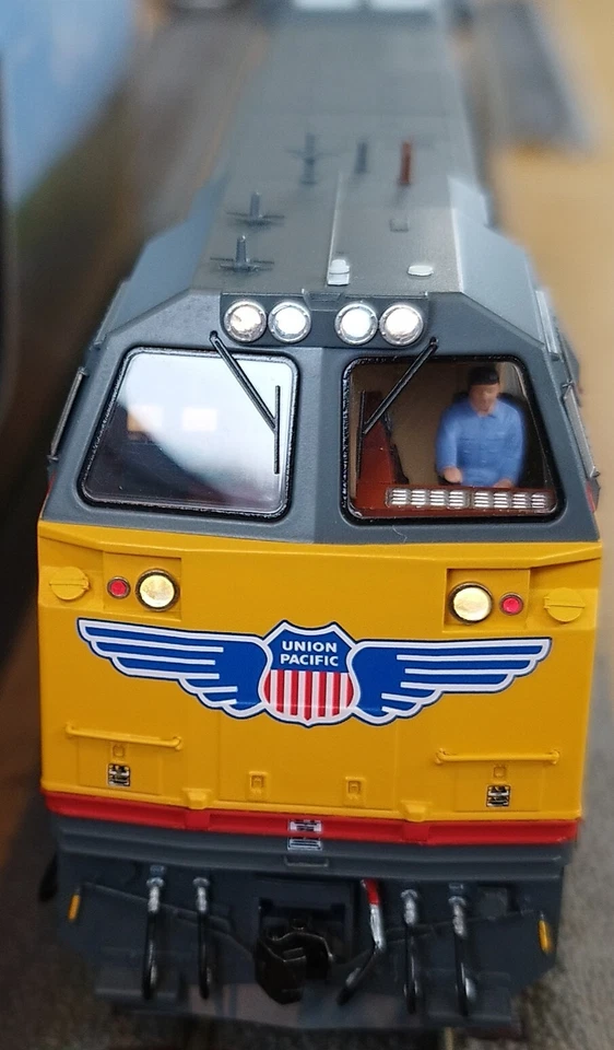 USA HO DCC Sound & Smoke GE ES59ACi Union Pacific HXN5 Part 2 $300 of total $600 - Image 2 of 4