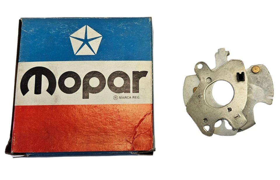 1970-1971 Plymouth Dodge Distributor Pickup Plate Big Block Hemi 3656023 NOS. - Imagem 2 de 4