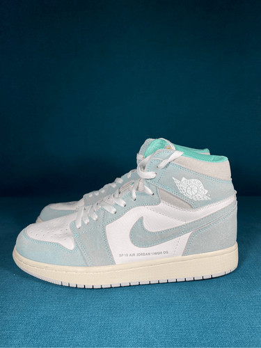 Size 10 - Men’s Nike Air Jordan 1 High Retro Turbo Green shoes