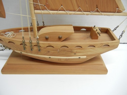 VINTAGE ANTIQUE 16" WOODEN MODEL SAILBOAT MAINE SLOOP BOAT NAUTICAL - Picture 9 of 16