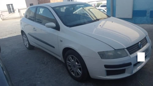 51724394 Caja Reles/Fusibles para FIAT STILO (192) * 2004 833330 - Imagen 6 de 9