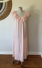 Vintage 60s Claire Sandra by Lucie Ann Hollywood Pink Lace Nightgown Deadstock M
