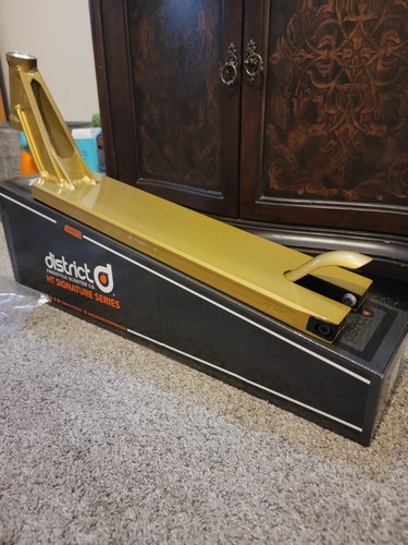 District HT-Signature Series Cam Ward Pro Scooter Deck - SkatePro - Picture 2 of 9