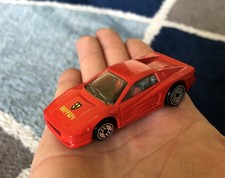 Vintage 1986 Ferrari Testarossa Red Hot Wheels 1:64 Die Cast Great Condition