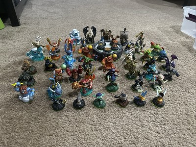 All Skylanders Spyro's Adventure Characters. Complete set with extras.