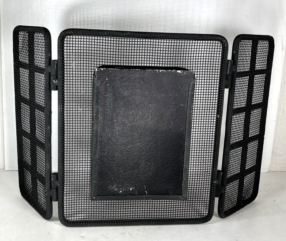 Shengyi Rustic Black Metal Folding Picture Frame - Image 2 of 4