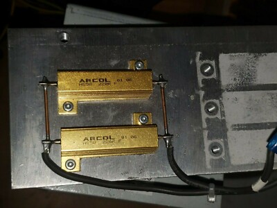 Arcol HS50 220R F Resistor LOT of 2