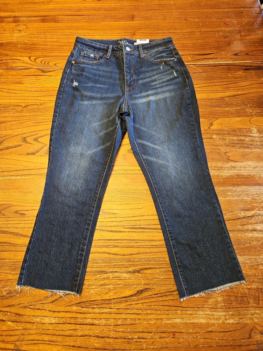 Time and Tru Womens High Rise Dark Wash Distressed Straight Crop Jeans Size 8 New