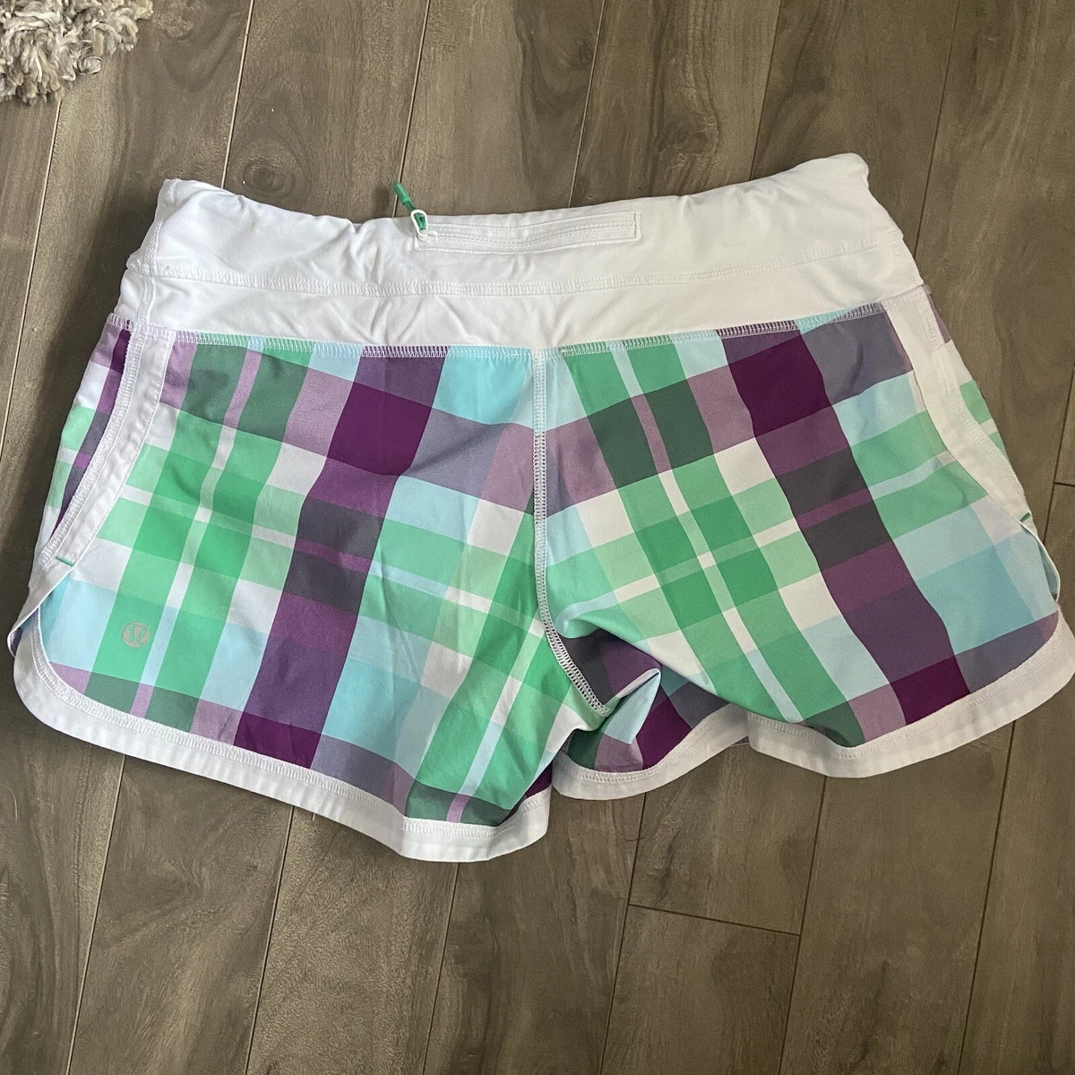 Lululemon Foxy Plaid Shorts 6 Athletic Girls Women EUC