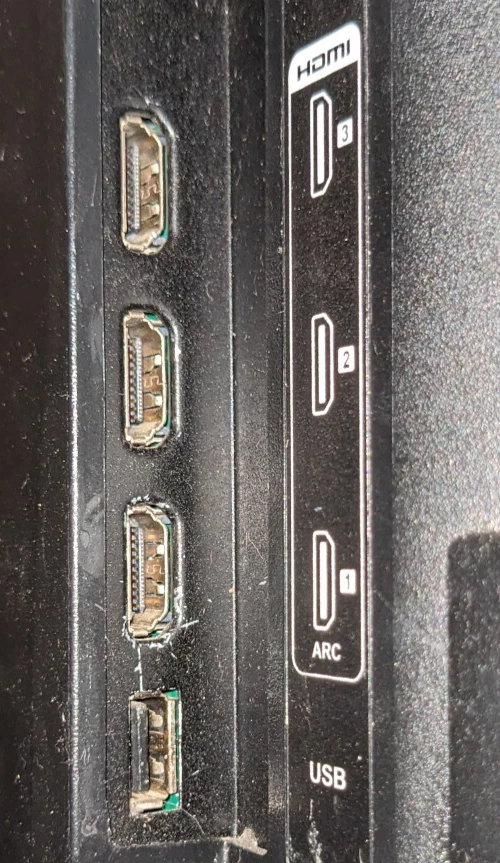 ALTAVOCES LED HDTV 32" 1080p 60Hz FUNCIONAN LC-32LB370U (Sin mando a distancia, tiene botones) Foto 3 de 4