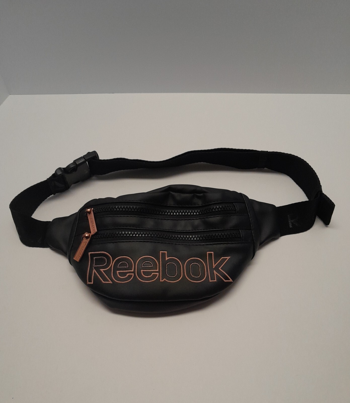 Reebok Layla Fannypack Waist Bag Black Gold