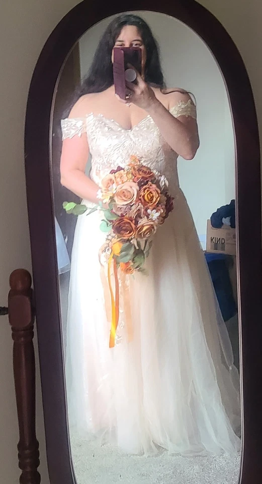 Wedding Dress LARGE CUSTOM - Image 3 of 4