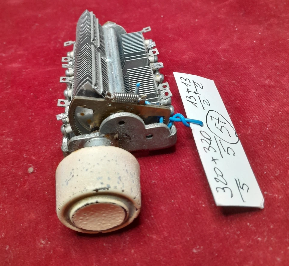 CONDENSATORE VARIABILE 4 SEZIONI DEMOLTIPLICATO. Leggi bene !  *57. - Immagine 2 di 4