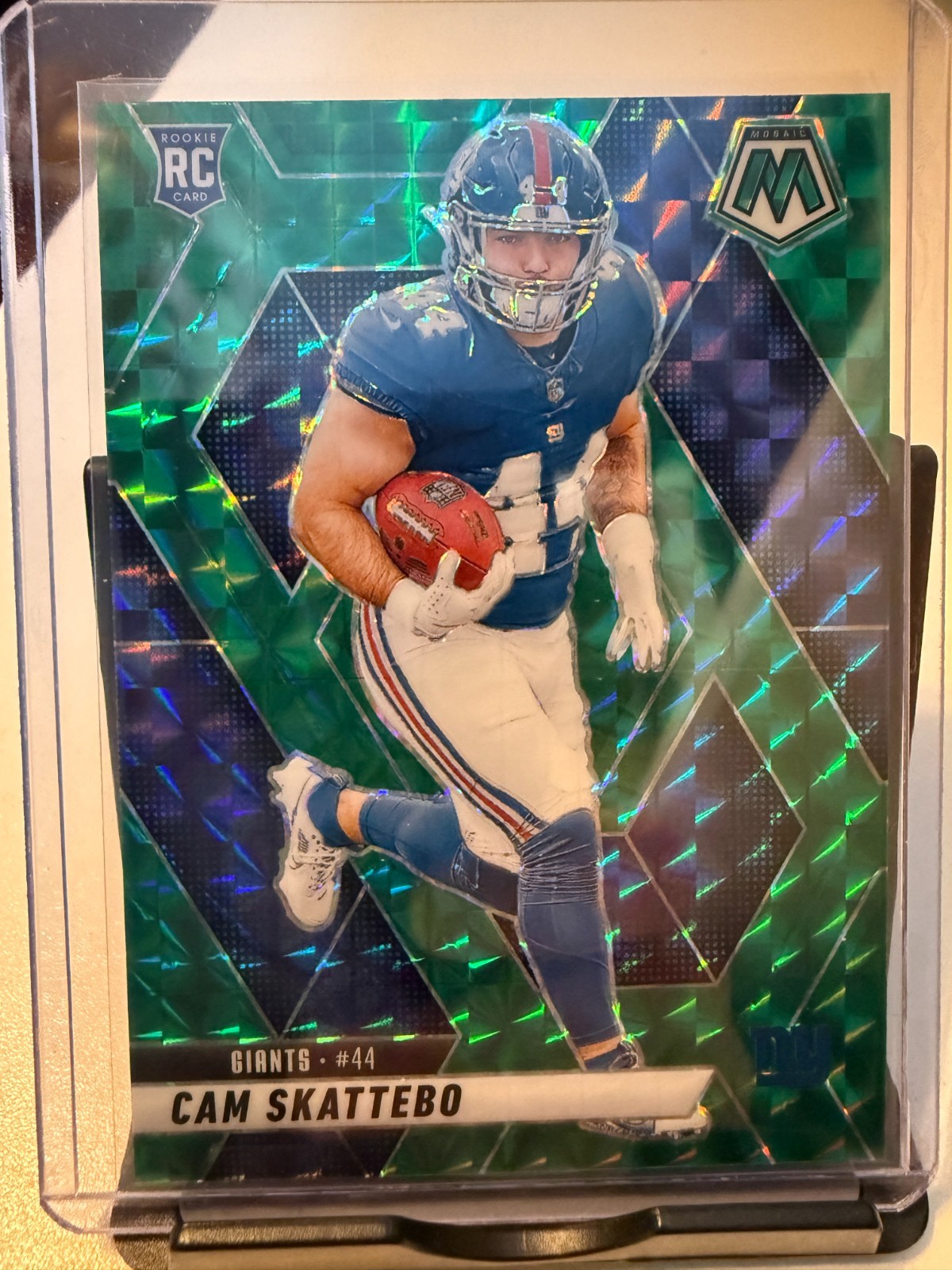 2025 Panini Mosaic Cam Skattebo RC Green Mosaic Prizm #305