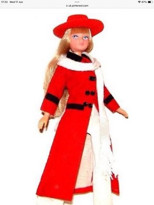 Vintage 70er Jahre Palitoy Action Girl Undercover Girl Mantel plus Overall & Rock
