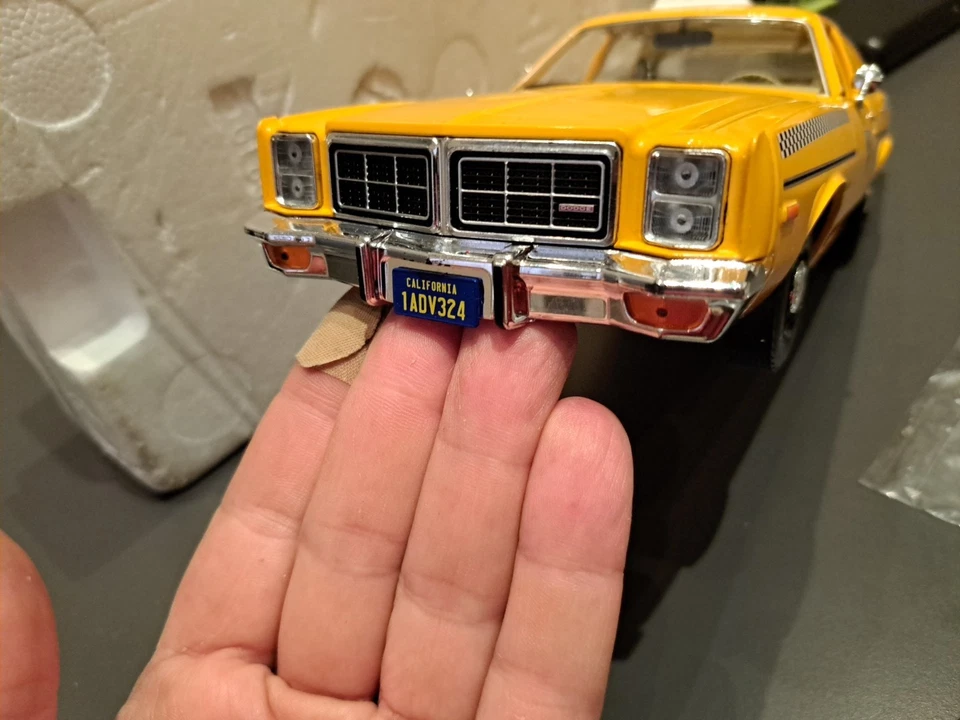 GREENLIGHT DODGE Monaco - Taxi Cab - 1978 - Rocky III - 1:18 - Immagine 3 di 4