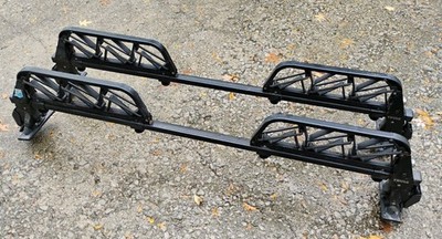 THULE  ROOF RACK SKI CARRIER WITH LOCKS AND KEYS SWEEDEN