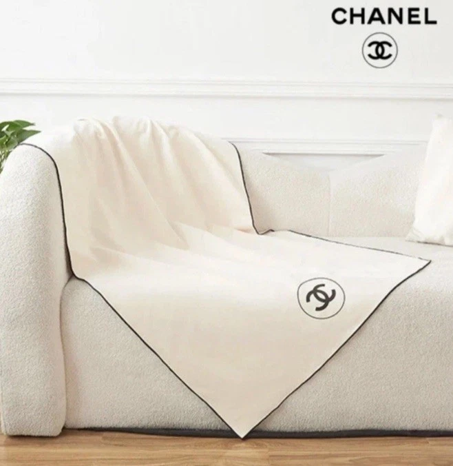 Chanel Beaute Logo Throw Blanket with Travel Pouch and box Beige Travel GWP NIB - Image 2 of 4