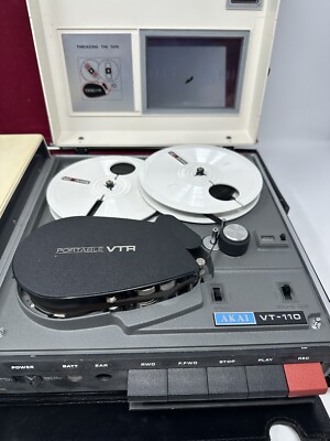 AKAI VT-110 ポータブルVTR 本体セット Vintage AKAI VT-110 Portable VTR Player Recorder And Camera