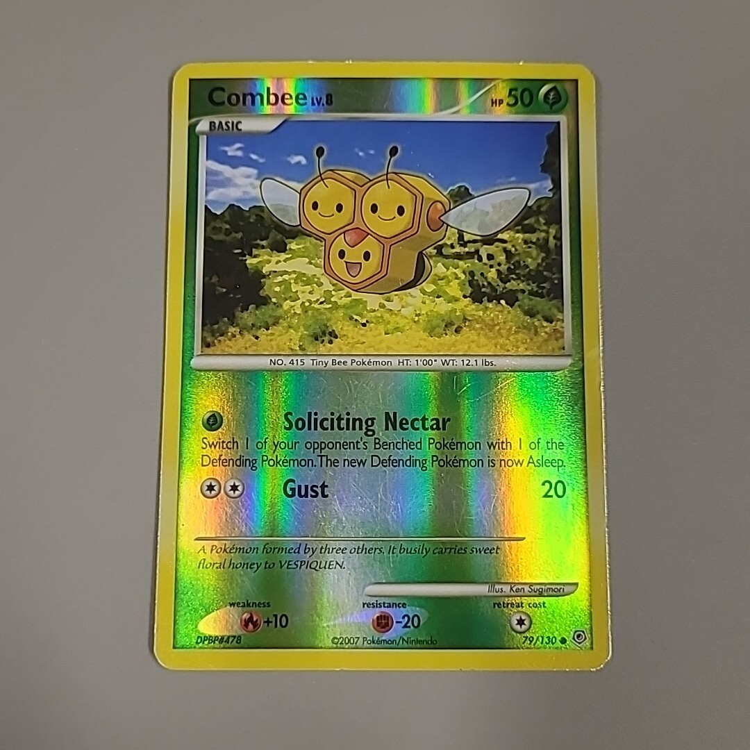 Combee 79/130 Reverse Holo Diamond & Pearl Base Pokemon Card HP