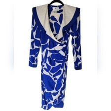 Flora  Kung Wrap dress, vintage, Size 6, 100 Silk, knee-length
