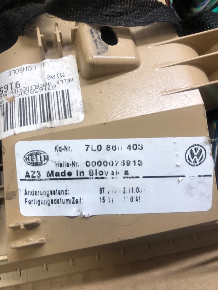 2004-2007 大众 TOUAREG 前室内灯单元 7L0868403 — 第 3/4 张图片