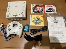 SEGA DreamCast Console (HKT-3000) & Controller with 2 games and BOX and Manual