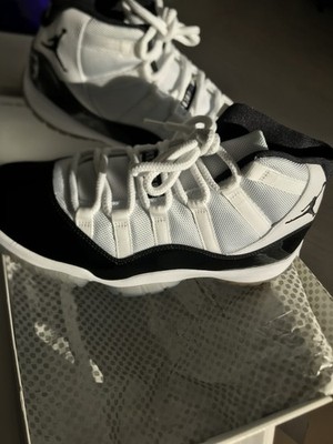 Nike Air Jordan 11 Retro Concord