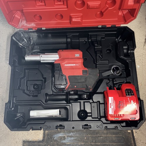 Milwaukee M18 FUEL HAMMERVAC 1" Dedicated Dust Extractor - Tool &Case (2912-DE)
