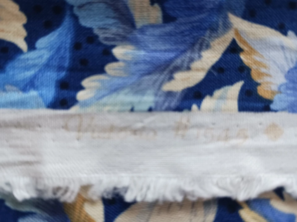 Lote Tela Algodón Acolchado Azul Amarillo y Dorado Northcott 4 Piezas Remolinos Florales Foto 4 de 4