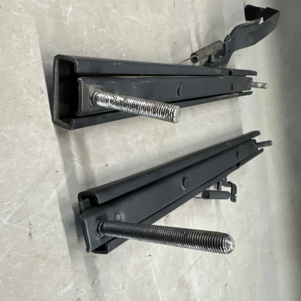 1961-1965 Ford Fairlane 500 Falcon Seat Tracks banco deslizante Mercury Meteor Comet - Imagem 2 de 4