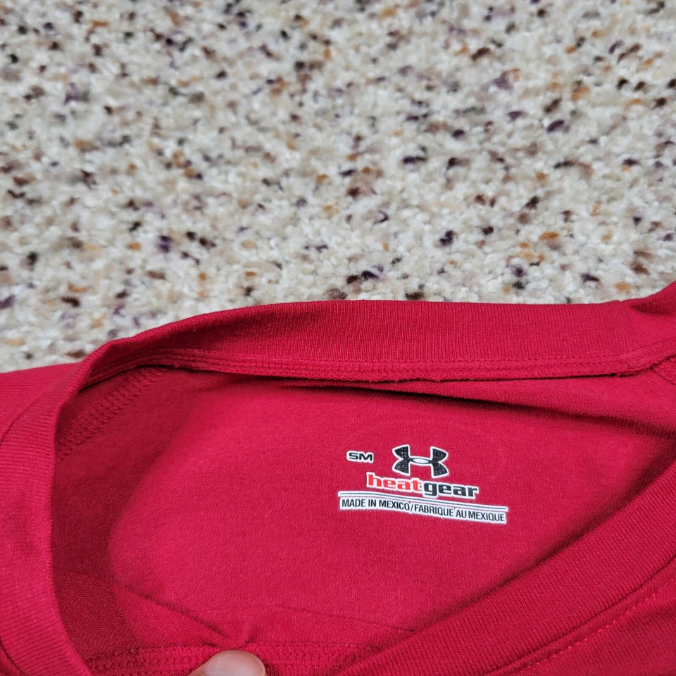 Under Armour Shirt Women Small Red Lightweight Long Sleeve Spell Out Heatgear * - Image 3 of 4